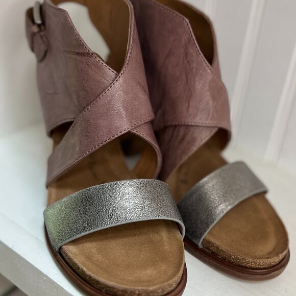 Söfft | Gray & Anthracite Christine Leather Sandal - Women Size 9 - Picture 1 of 8